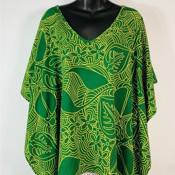 Authentic Manuhealii Caftan in bold green and yellow. Resort, cruise, tropical - Picture 1 of 8